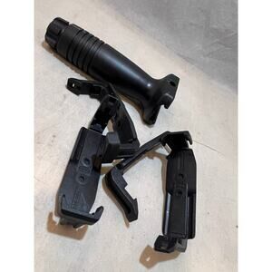 M4A1 vertical grip, mil-spec - VFG & 4 PMAG Dust Covers GEN-M3 Black 336-9917